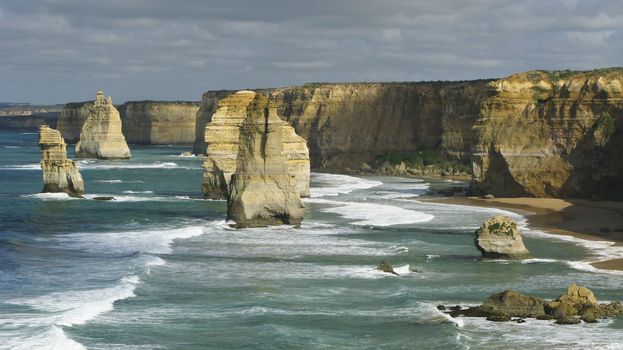 12 apostles on the great ocean road in victoria, australia