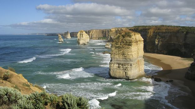 12 apostles on the great ocean road in victoria, australia