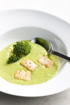 broccoli soup with mackerel