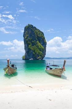 Cliff and the boats in Phi Phi Leh south of Thailand