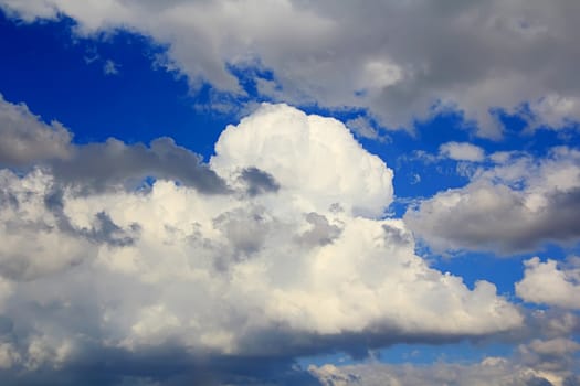 Image of the summer fluffy blue sky