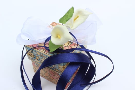 nice image of beautiful gift box with decorative flowers