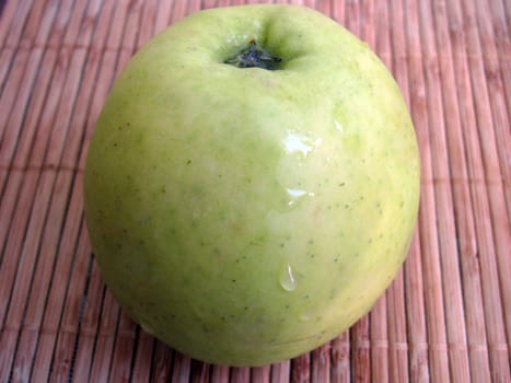 green wet apple