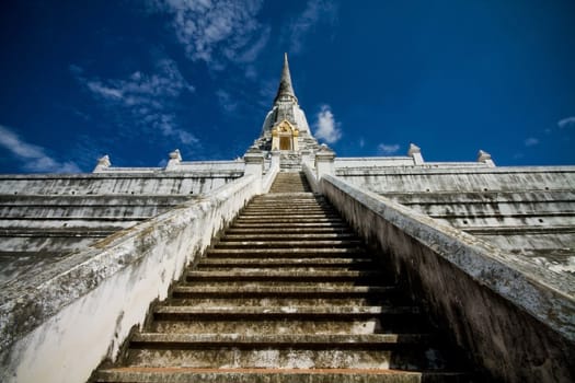 Steps in Wat