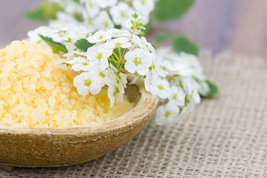 bath salt and white flowers