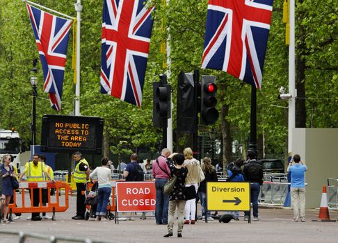 LONDON, UK, Friday 1 June 1, 2012. Preparation and decoration of the Mall and Buckingham Palace for the Queen's Diamond Jubilee main celebrations which will be held during the Central Weekend from June 2 to June 5, 2012.