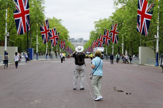 LONDON, UK, Friday 1 June 1, 2012. Preparation and decoration of the Mall and Buckingham Palace for the Queen's Diamond Jubilee main celebrations which will be held during the Central Weekend from June 2 to June 5, 2012.