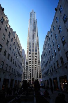 the tall rockefeller building in new york city