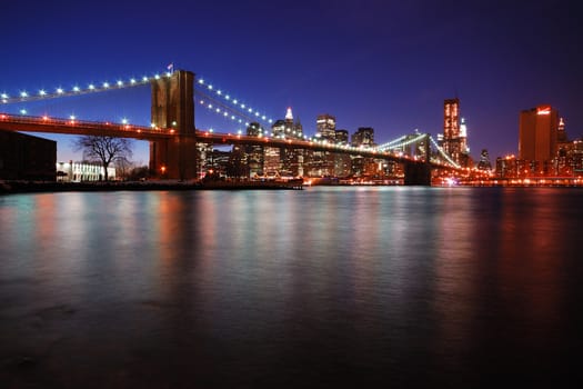 the famous brooklyn bridge in new york city