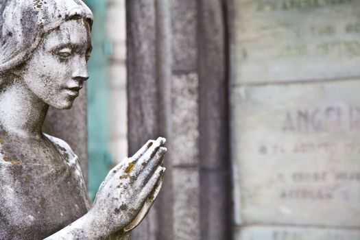 Collection of the most beautiful and moving architectures examples in European cemetaries