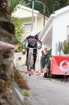 PENACOVA, PORTUGAL - MAY 27: Diogo Lopes during the Taca de Portugal Downhill Urbano Vodafone on may 27, 2012 in Penacova, Portugal.