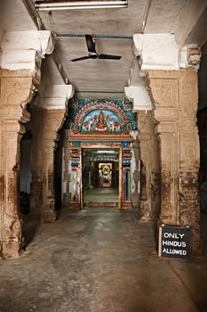 Inside  Hindu temple. Sri Ranganathaswamy Temple. Tiruchirappalli (Trichy), Tamil Nadu, India