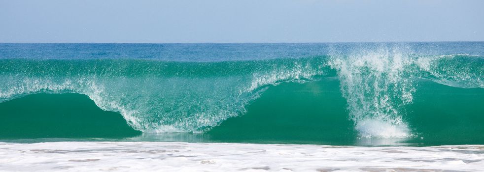 Big wave in ocean