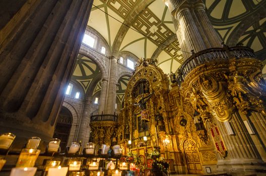 A view of the interior of the cathedral in Mexico City