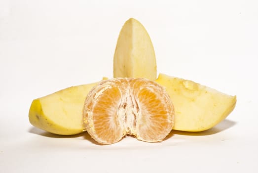 slices of apple and peeled tangerine