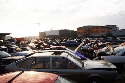 scrap yard for car recycling