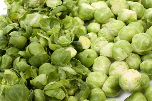 Pealed and unpeeled brussels sprouts, 