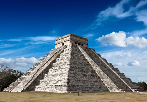 Anicent mayan pyramid in Chichen-Itza, Mexico