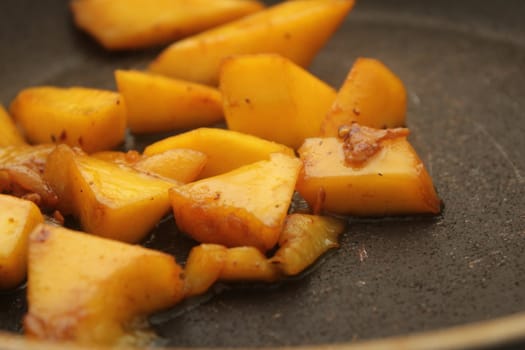 fried mango slices