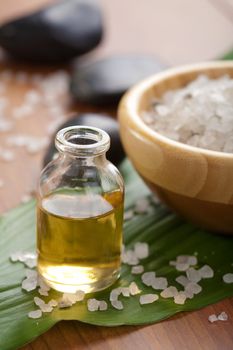 essential oil and stones 