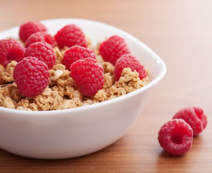 cereal with fresh raspberry