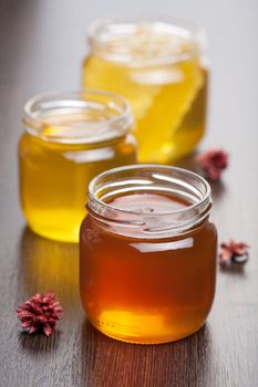honey in jars 