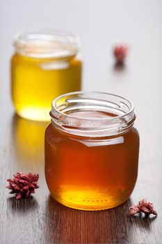 honey in jars 