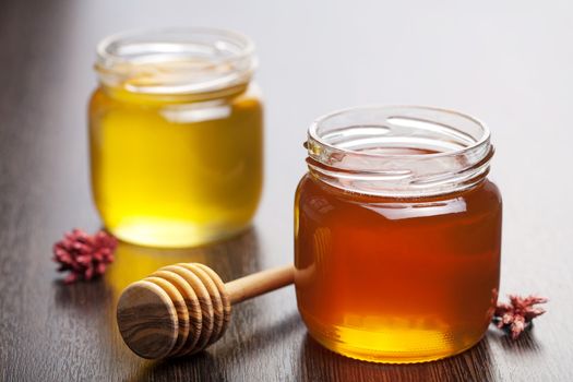 honey in jar 