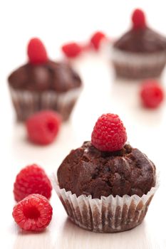 chocolate muffins with raspberry 