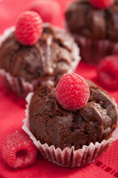 chocolate muffins with raspberry 