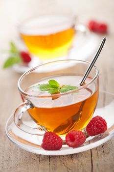 tea with mint and berry 