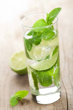 fresh mojito cocktail