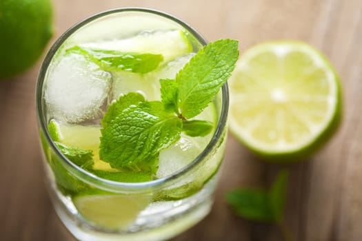 fresh mojito cocktail