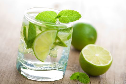 fresh mojito cocktail 