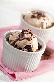 ice cream with chocolate 