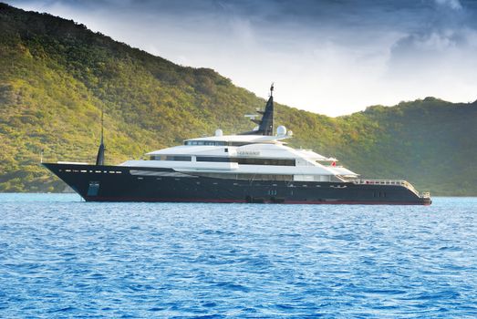 Private yacht for charter in the BVI islands