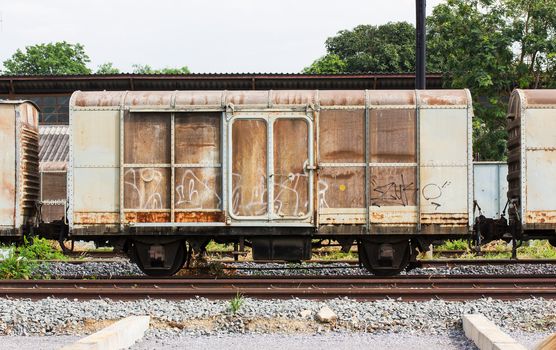 Railroad container  with more rusty old