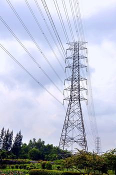High voltage power pole 