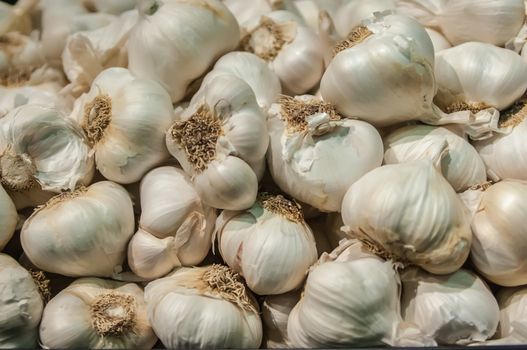 garlic on display at farmers market