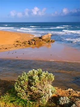 Hopkins River empties into the Pacific Ocean in southern Victoria, Australia.