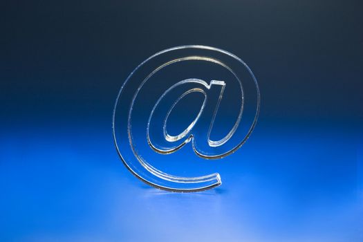 The Sign Email on turn blue the background.