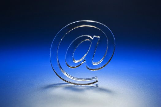 The Sign Email on turn blue the background.