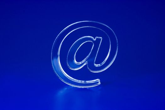 The Sign Email on turn blue the background.