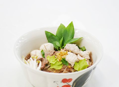 lek nam tok, pork noodle thai food