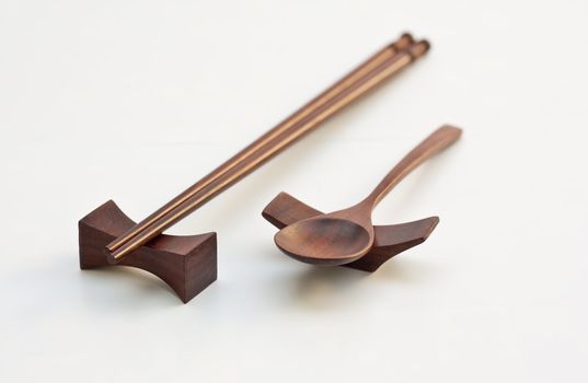 chopsticks and spoon, the equipment Use of for food.