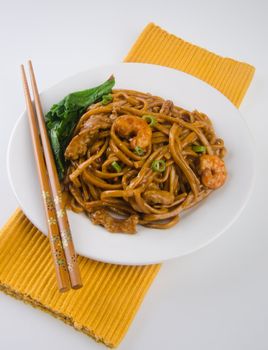 noodles. stir-fried noodles with chicken