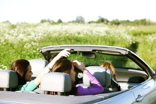 funey friends in dance car