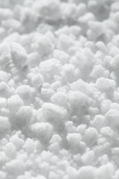 Coarse salt, suitable for use in salt grinders
