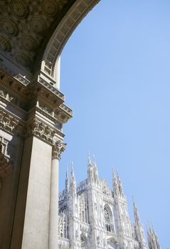 Milano Duomo cathedral and the arch of Galleria Vittorio Emanuele II.