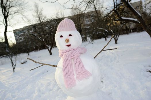 An image of perfect snowman in pink